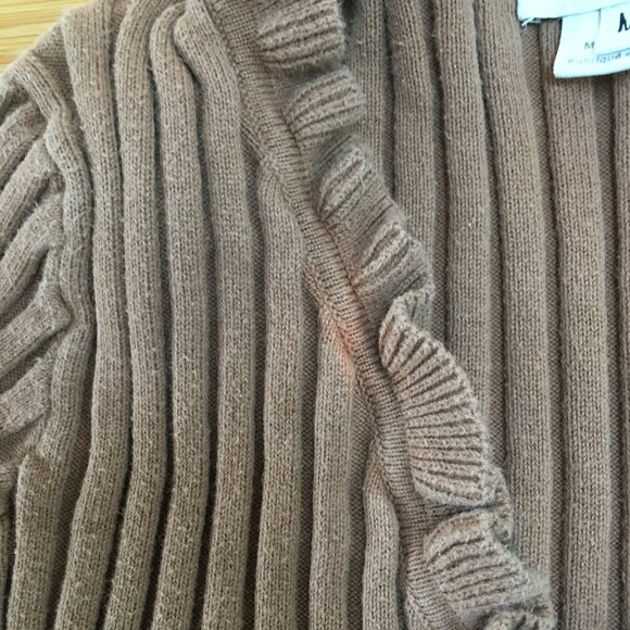 EUC Find Me Now Colorblock Ruffled Cardigan - Picture 4 of 5